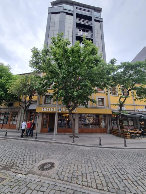 Property building, Day, Street view