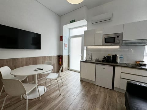 TV and multimedia, Kitchen or kitchenette, Living room, Dining area