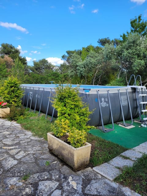 Location saisonnière villa Lauris Villa in Provence-Alpes-Côte d'Azur