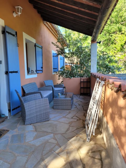 Location saisonnière villa Lauris Villa in Provence-Alpes-Côte d'Azur