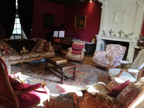 Les INSOLITES DE LA TOUCHE Chalet in Centre-Val de Loire