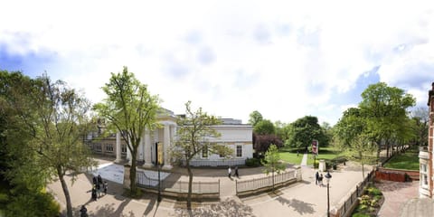 Nearby landmark, Neighbourhood