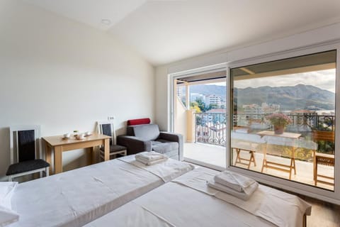 View (from property/room), Balcony/Terrace, Photo of the whole room, Bedroom
