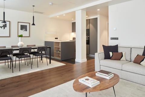 Living room, Dining area