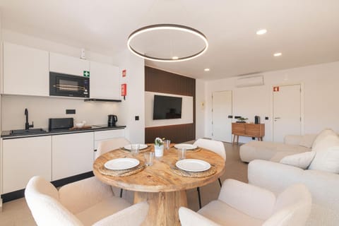 Kitchen or kitchenette, Living room, kitchen