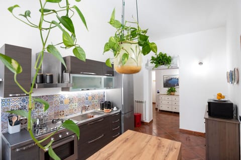 Kitchen or kitchenette, minibar, pet friendly, stove