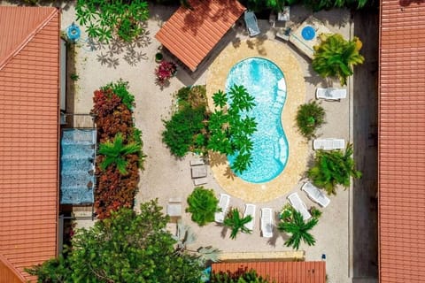 Property building, Bird's eye view, Pool view, Swimming pool