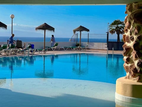 Natural landscape, Pool view, Sea view, Swimming pool, sunbed