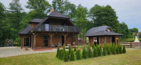 Property building, Spring, Day, Natural landscape, Garden, Garden view