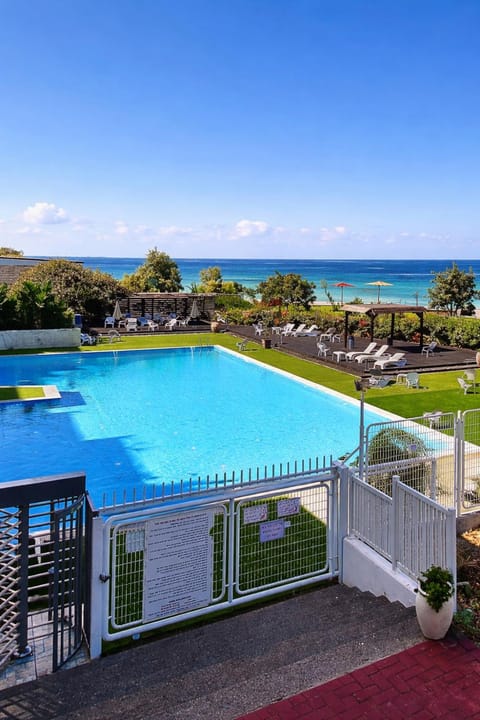 Pool view, Sea view, Swimming pool