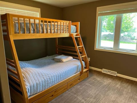 Lakeside Home House in Minnesota