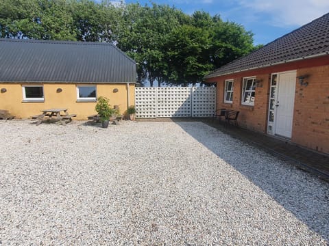 Property building, Property building