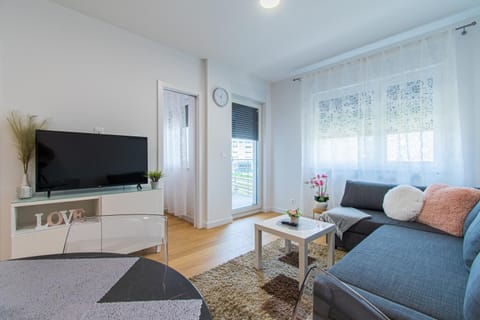 TV and multimedia, Living room, Dining area, Family, heating