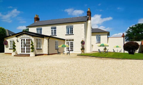 Facade/entrance, Day