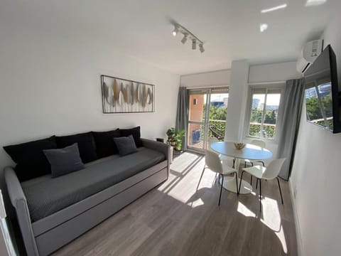 TV and multimedia, Living room, Dining area