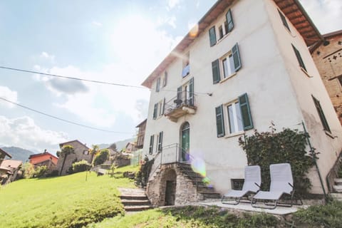 Property building, Day, Garden, Garden view