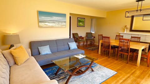 Living room, Seating area, Dining area