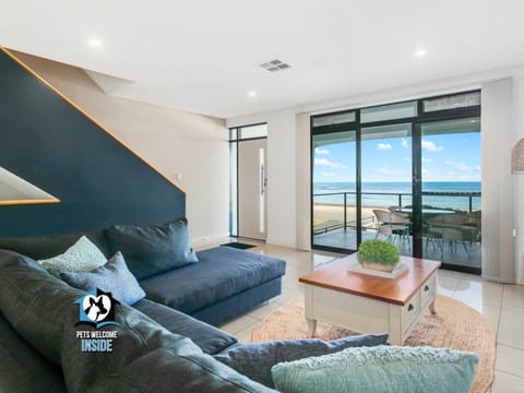 Balcony/Terrace, Living room, Sea view, Sea view, Sunrise, Sunset, air conditioner