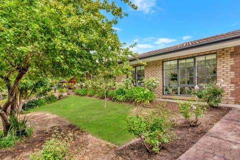 Property building, Garden, Garden view