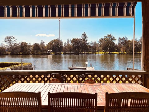 Balcony/Terrace, River view