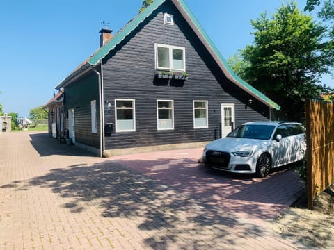 Grijpskerkseweg 3 voorhuis House in Oostkapelle