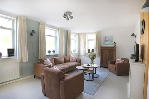 Grijpskerkseweg 3 voorhuis House in Oostkapelle