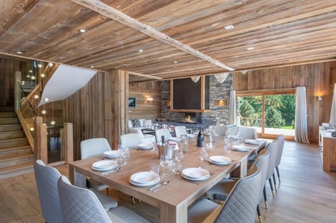 Chalet Kashmir 5MIN des pistes en voiture parking privé, spa, sauna Chalet in Les Allues