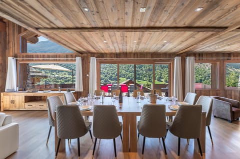 Chalet Kashmir 5MIN des pistes en voiture parking privé, spa, sauna Chalet in Les Allues