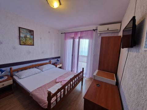 Rooms Anita Sibinj Apartment in Lika-Senj County