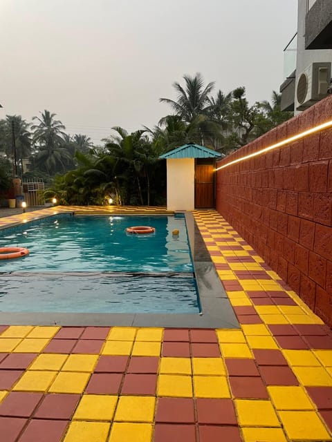 Property building, Swimming pool