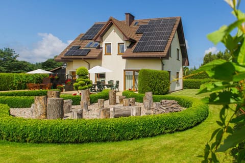 Property building, Spring, Day, Natural landscape, Garden, Other, Other, Other, Seating area, Garden view