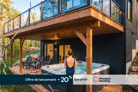 Property building, Hot Tub, Balcony/Terrace