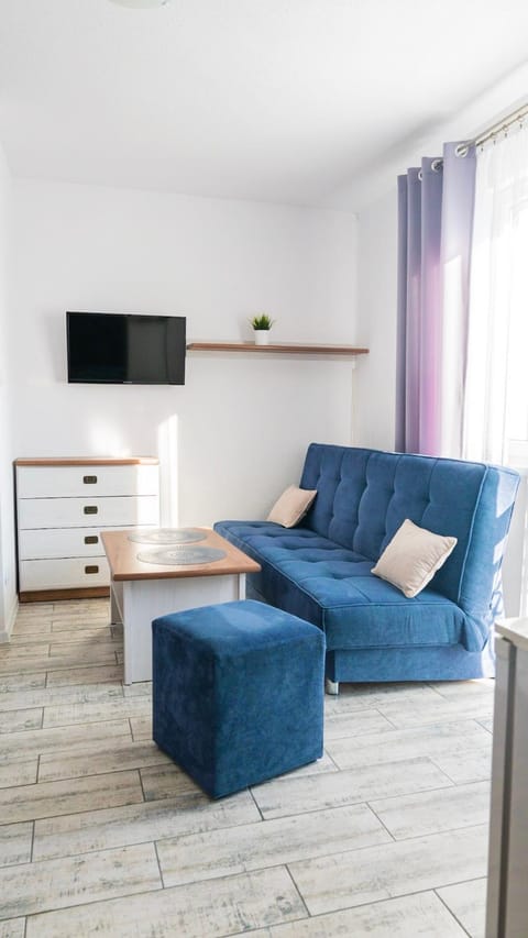 TV and multimedia, Photo of the whole room