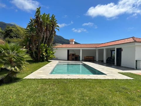 Garden, Swimming pool
