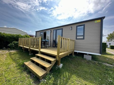 Property building, Patio, Garden view