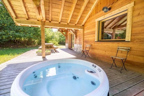 Chalet Cafourotte, au calme, SPA Chalet in Gérardmer