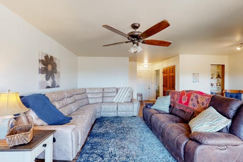 Cozy and Comfortable Yosemite Portal House in Yosemite Forks