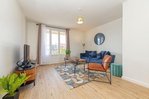 Haut standing, 4 ch dont 2 sdb privé, clim, fibre Apartment in Grenoble