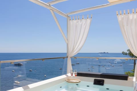 Hot Tub, Balcony/Terrace, Sea view