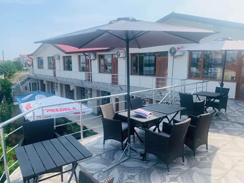 Patio, Day, Seating area