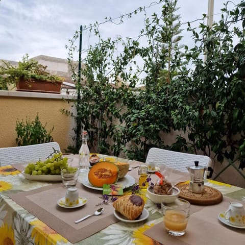 Patio, Food and drinks, Breakfast, Lunch