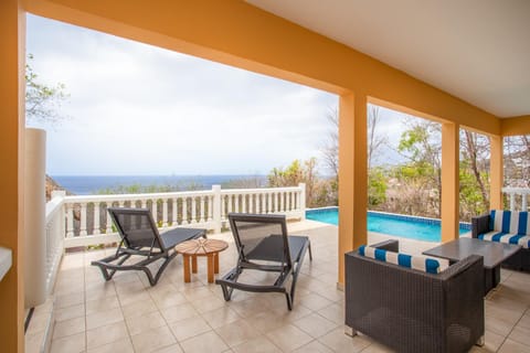 Patio, Balcony/Terrace, Seating area, Pool view, Sea view, Swimming pool, sunbed