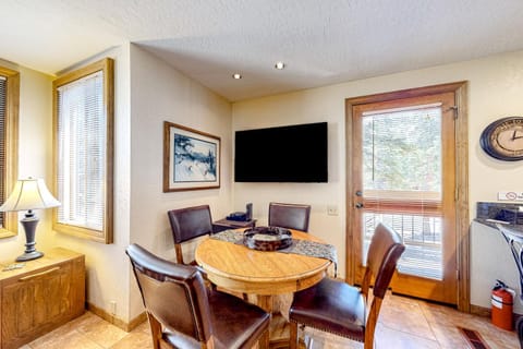 Powder Pines Retreat Apartment in Northstar Drive