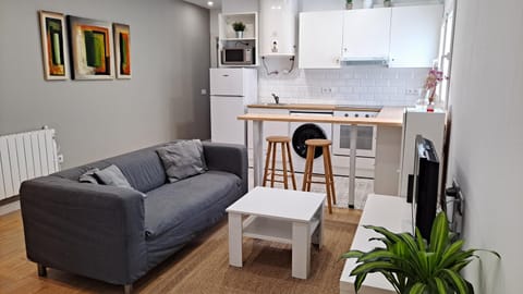 Kitchen or kitchenette, Living room