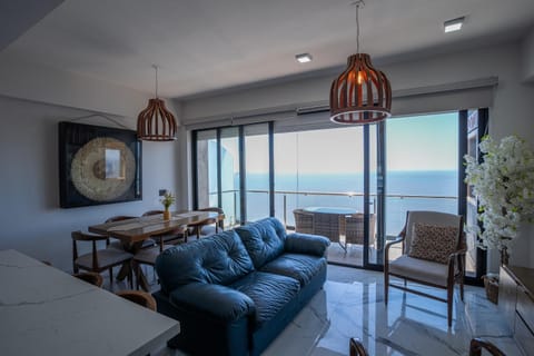 Natural landscape, Seating area, Dining area