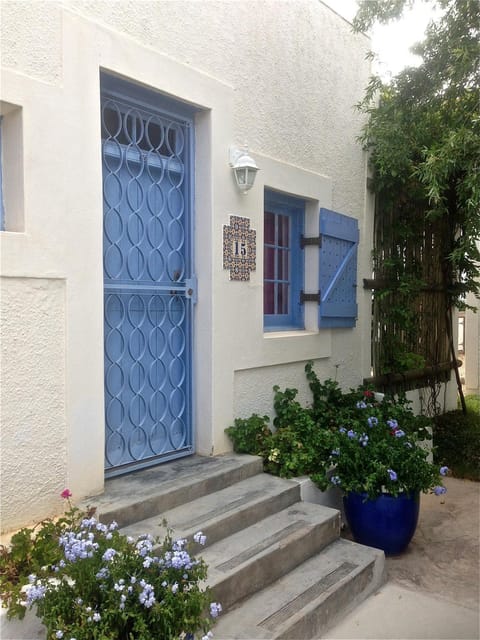 Facade/entrance, Street view