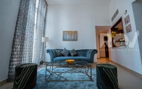 Kitchen or kitchenette, Living room, Seating area