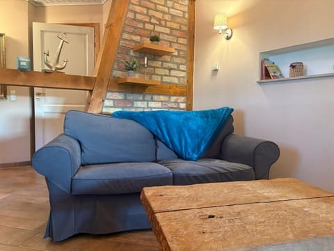 Living room, Photo of the whole room