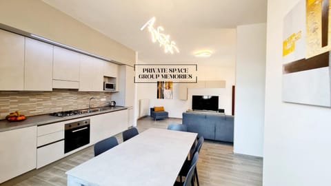 Kitchen or kitchenette, Living room, Seating area, Dining area, oven, stove