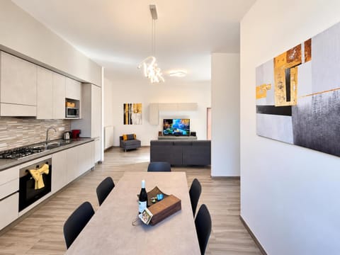 Kitchen or kitchenette, Living room, Seating area, Dining area, oven, stove